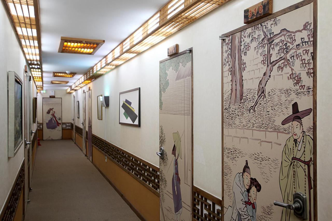 Jeonju Hanok Taejogung Hotel Exterior photo