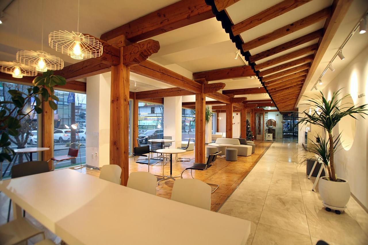 Jeonju Hanok Taejogung Hotel Exterior photo
