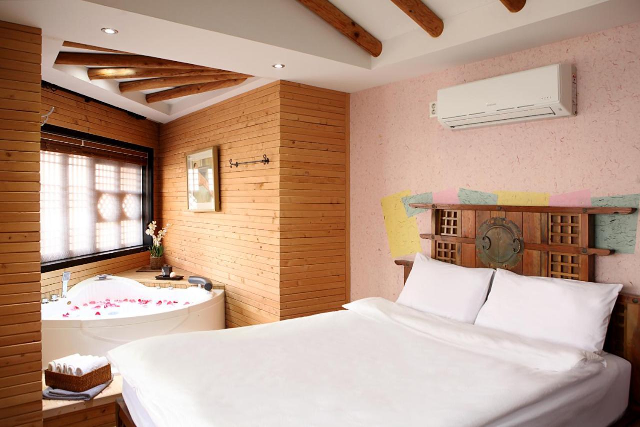 Jeonju Hanok Taejogung Hotel Room photo