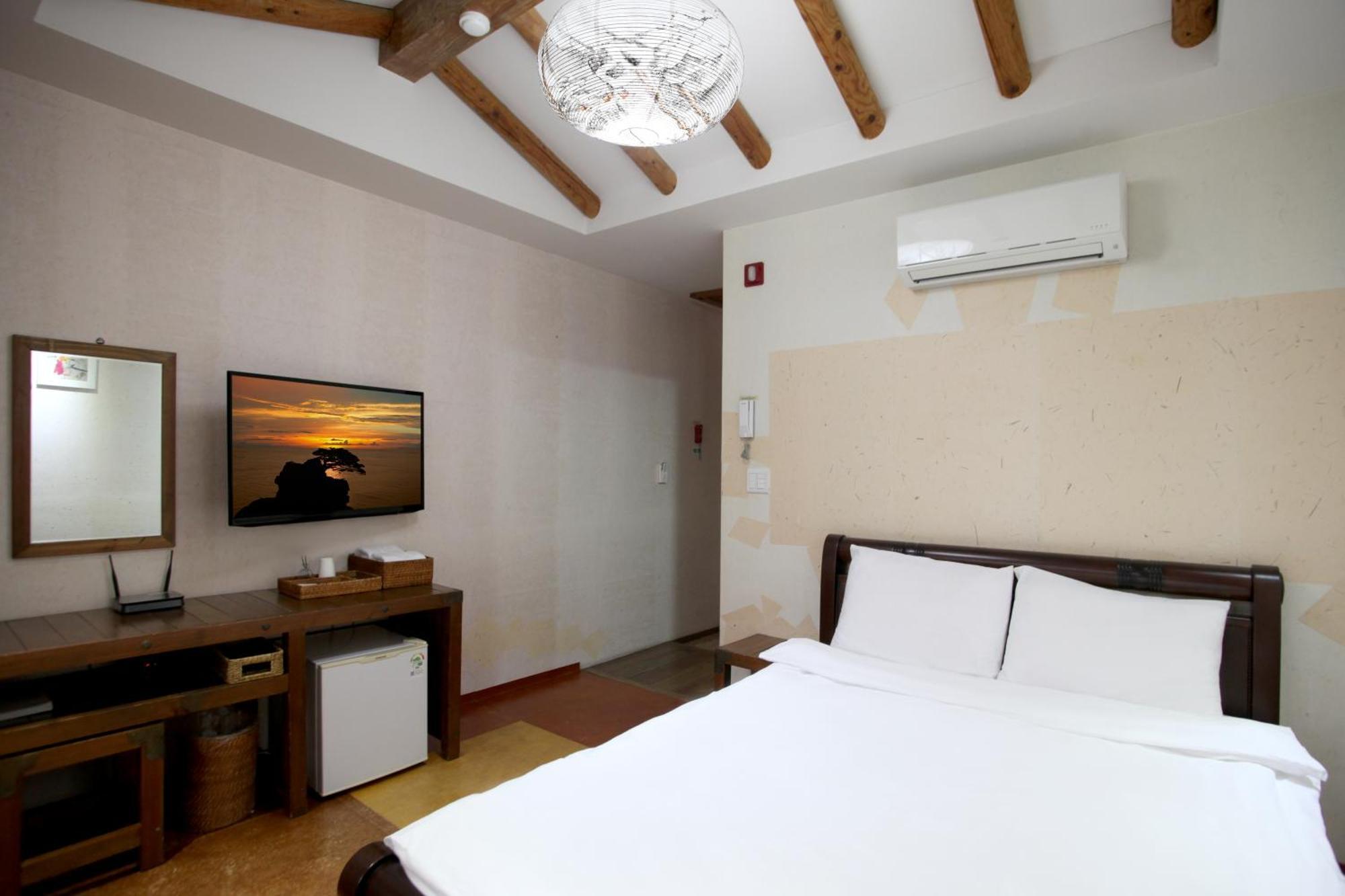 Jeonju Hanok Taejogung Hotel Room photo